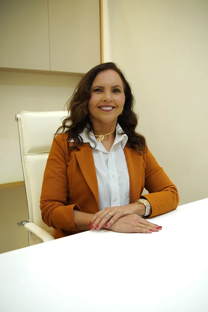 Sônia Cabral, nutricionista da SC Especialidades, no consultório